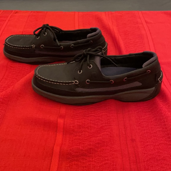 Sperry top-sider, lanyard 2 eye black used but great shape (OLCC) - Picture 2 of 12